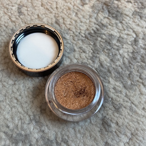 Hourglass scattered light, glitter eyeshadow - Picture 3 of 3